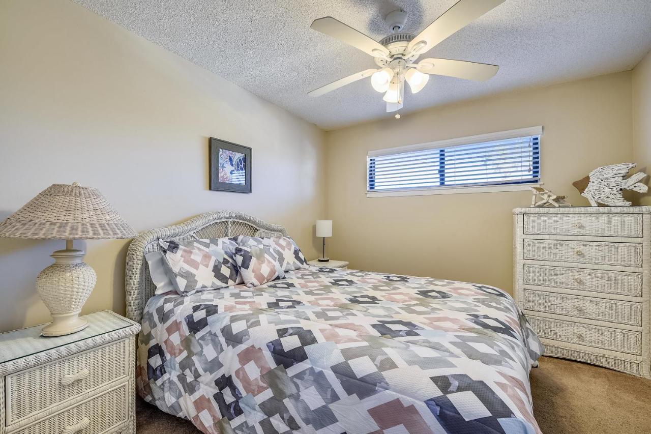 Holiday home Aquavista #206-w By Book That